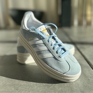 ADIDAS LIGHT BLUE GAZELLE WOMEN 7.5 -Worn once
